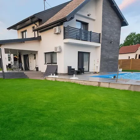 Bijelo Polje فيلة